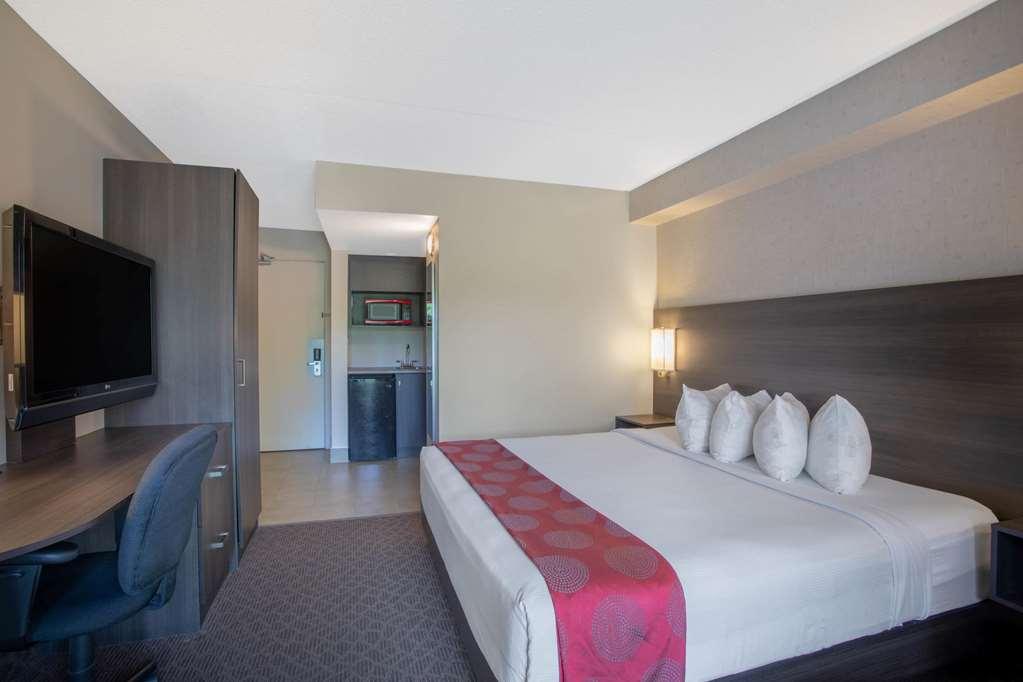Quality Inn & Conference Centre Kingston Central Quarto foto